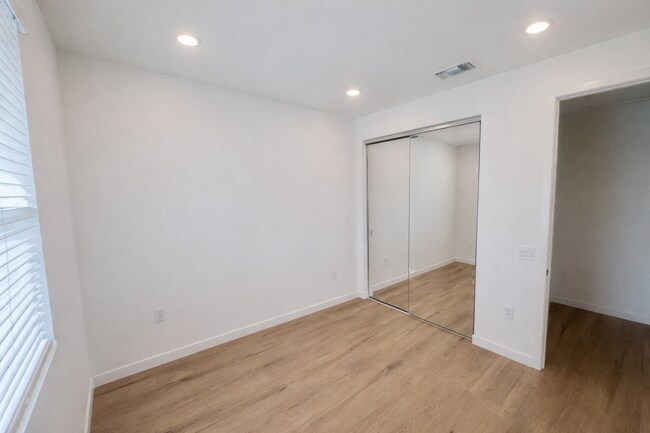 Building Photo - Gorgeous Newly Constructed Townhome