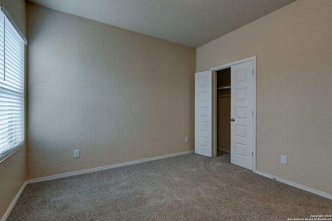 Building Photo - 3931 Somers Crest