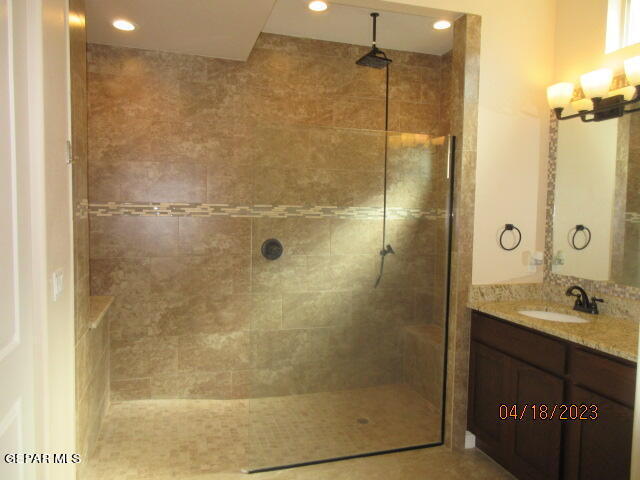 Building Photo - 1071 Iron Hill Ave