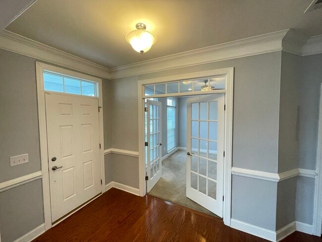 Building Photo - Crutcher Station home off Station Camp Blvd!