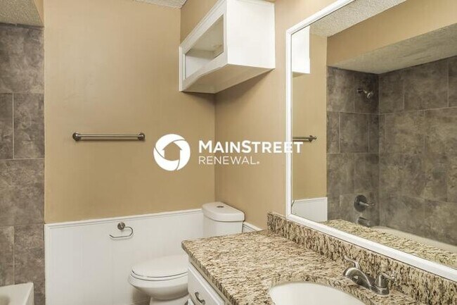 Building Photo - 4 Bedroom Pet-Friendly Home in Edmond, OK with Main Street Renewal