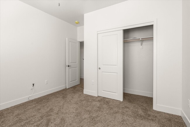 Building Photo - 40468 Bollinger Pl
