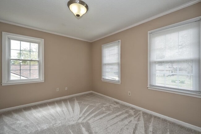 Building Photo - 2598 Cedar Ridge Dr