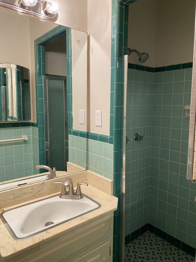 Building Photo - 1224 Merrycrest Dr
