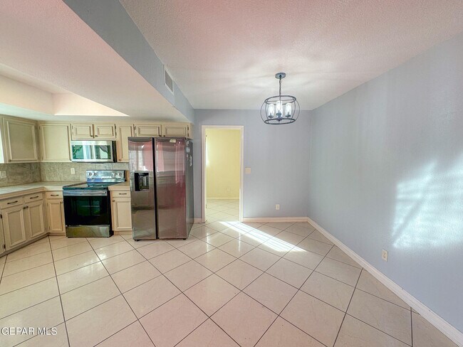 Building Photo - 6916 Polvadera Dr