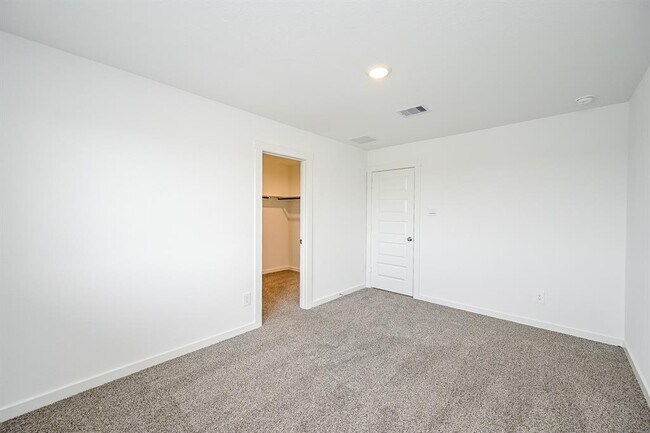 Building Photo - 29946 Gallatin River Ln