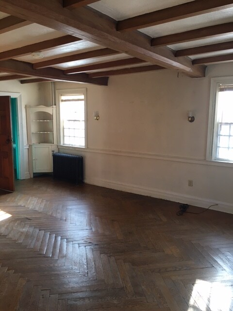 Building Photo - 1308 Presque Isle Ave