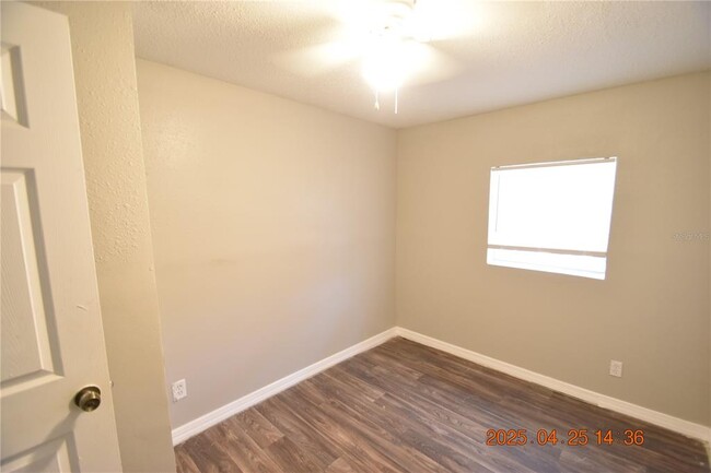 Building Photo - 12203 N 9th St