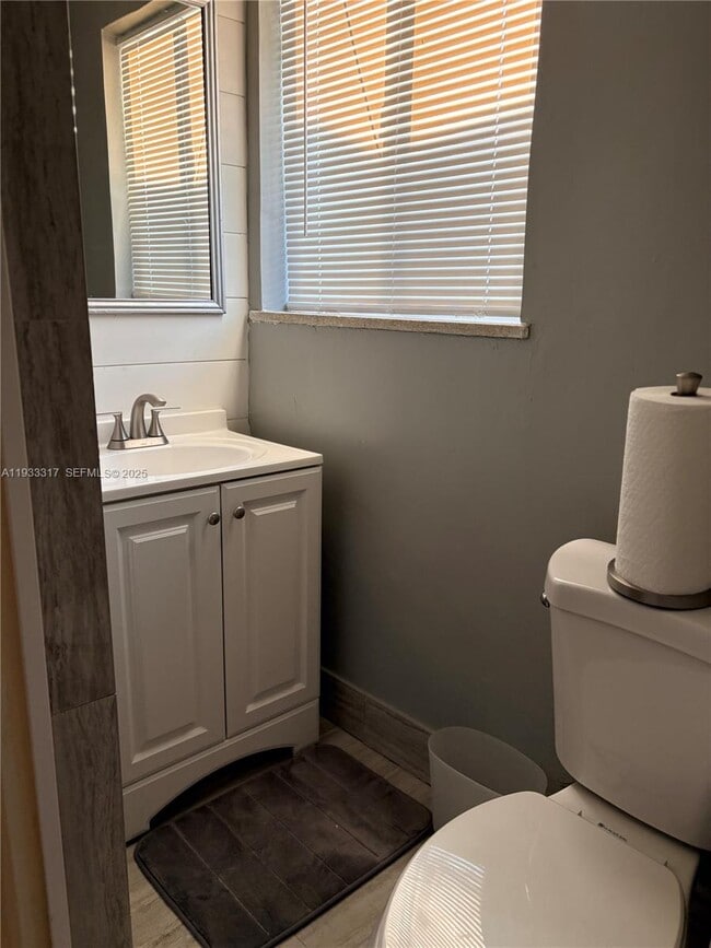 Building Photo - 249 SW 4th St