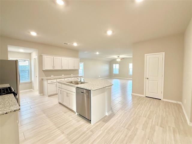 Building Photo - 8420 Hollymead Ln