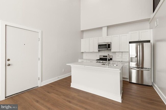 Building Photo - 1100 Bladensburg Rd NE