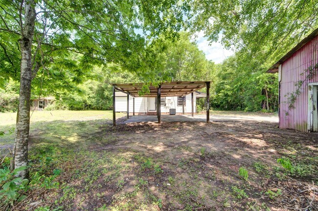 Building Photo - 808 TX-393 Loop