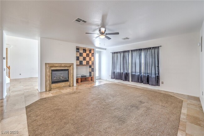 Building Photo - 10227 Sunset Gardens Dr