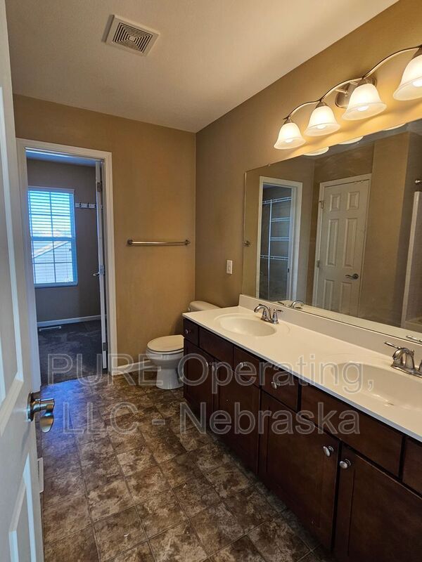 Building Photo - 20911 Cleveland St