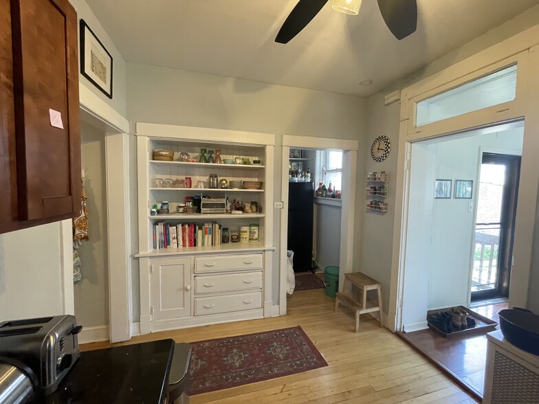 Building Photo - 4858 N Talman Ave