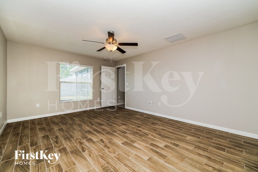 Building Photo - 10512 Strawberry Tetra Dr