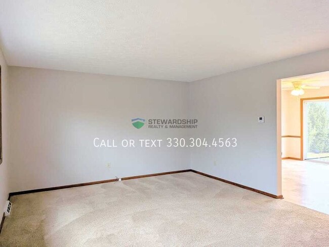 Building Photo - 1752 Bunyan Cir NW