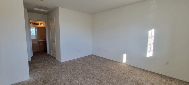 Building Photo - $500 OFF MOVE-IN! 2 Bedroom Condo near Air...