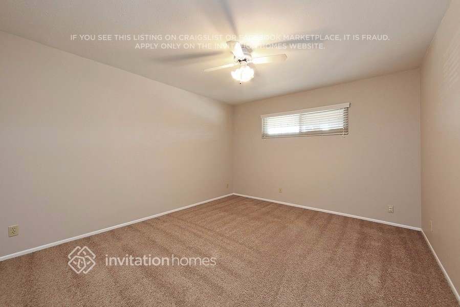 Building Photo - 3029 S Country Club Way