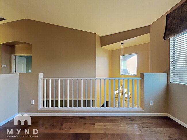 Building Photo - 231 W Flamingo Dr