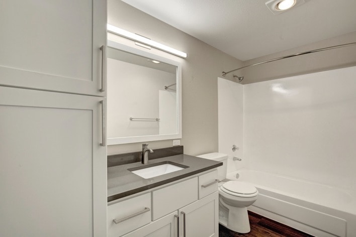 Building Photo - Charter Club Apartments