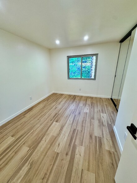 Building Photo - 6624 Bell Bluff Ave