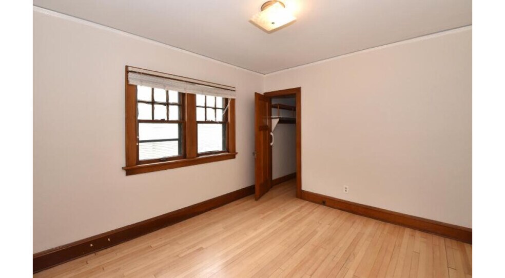 Building Photo - 2533 N 72nd St