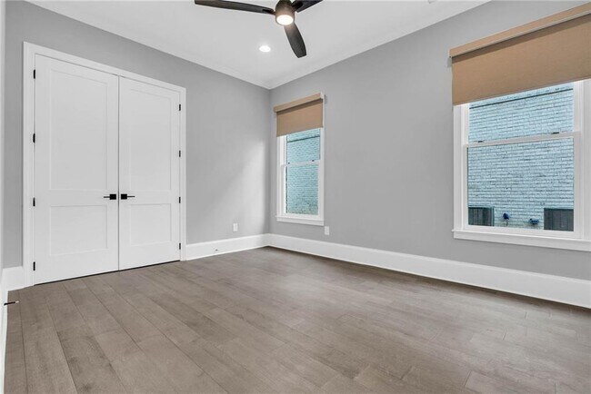 Building Photo - 909 Sunny Meadows Ln