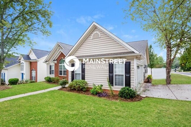 Building Photo - 3 Bedroom Pet-Friendly Home in HUNTERSVILL...