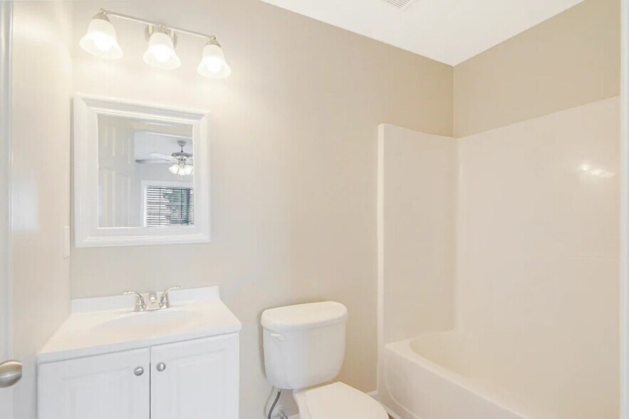 Building Photo - 3705 Wyndcliff Court