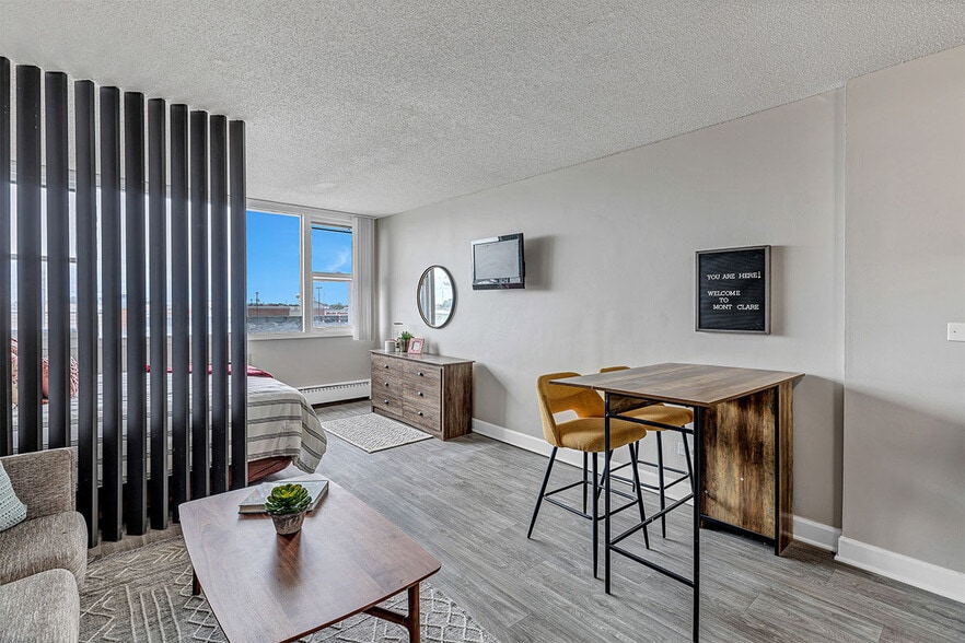 Mont Clare 7171 W Gunnison St Harwood Heights IL 60706 Apartment Finder