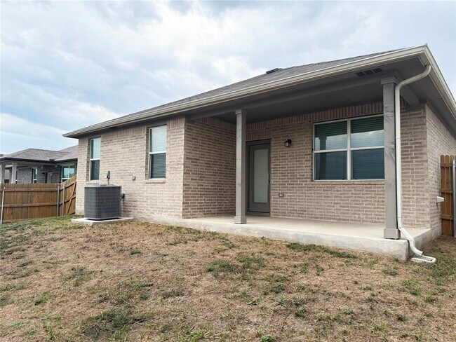 Building Photo - 453 Apache Plum Dr