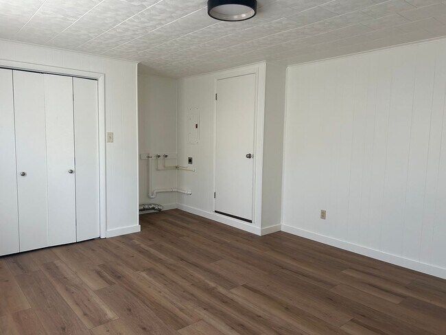 Building Photo - 12635 Williamsport Pike