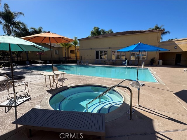 Building Photo - 41410 Juniper St