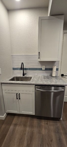 Building Photo - 618 Apex Trail