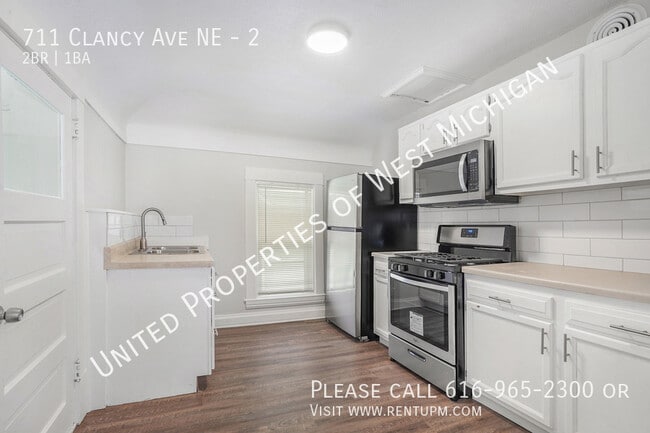 Building Photo - Available Now | 2 bed 1 bath Apartment in ...