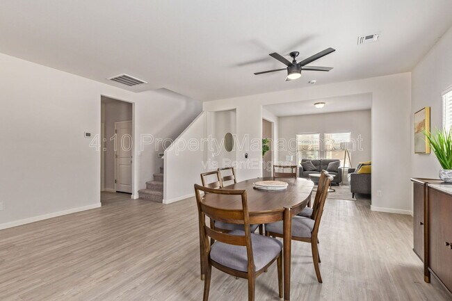 Building Photo - 45174 W Sandhill Rd