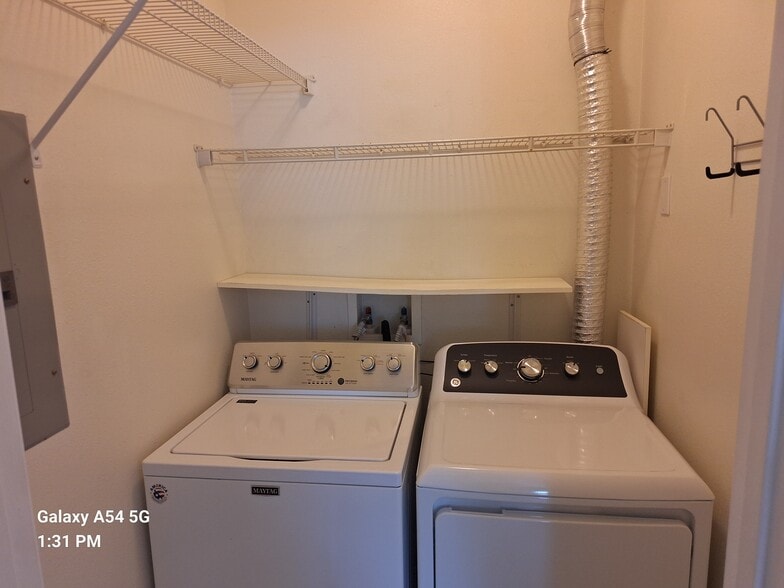 Laundry room - 4802 51st St W