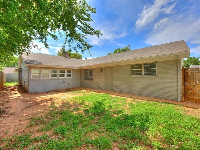 Building Photo - 6312 Overcourt Manor