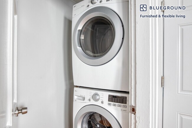 Building Photo - 88 Hampshire St