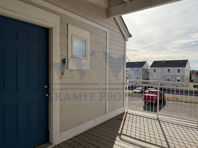 Building Photo - 3 Bed 2 Bath Condo