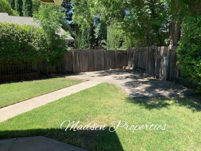 Building Photo - 9 Glenoak Ct