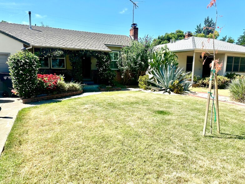 Primary Photo - 5966 11th Ave