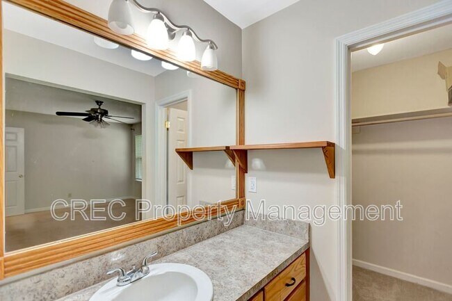 Building Photo - 412 Fox Hunt Rd