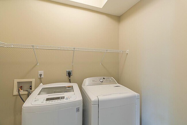 Building Photo - 4515 Briar Hollow Pl
