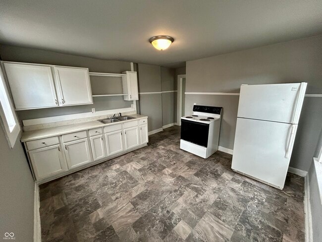 Building Photo - 431 N Oakland Ave