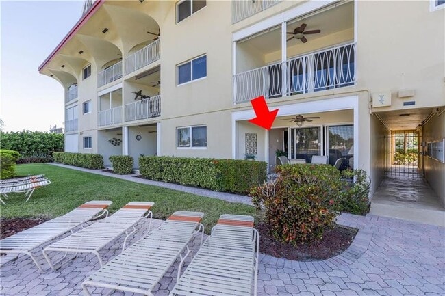 Building Photo - 505 N Riverside Dr