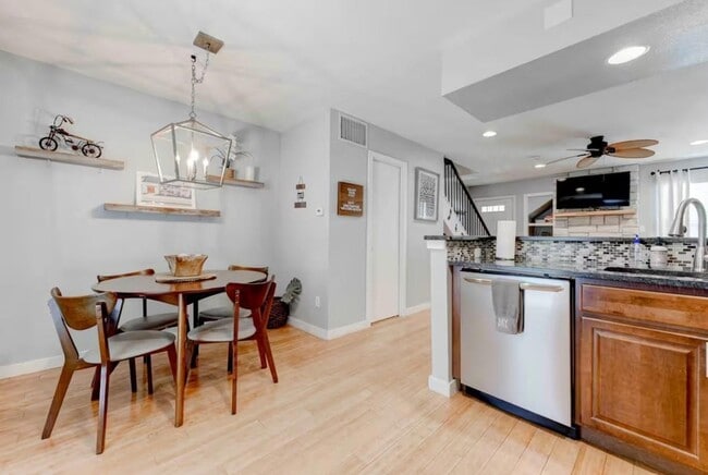 Building Photo - 3601 Menchaca Rd