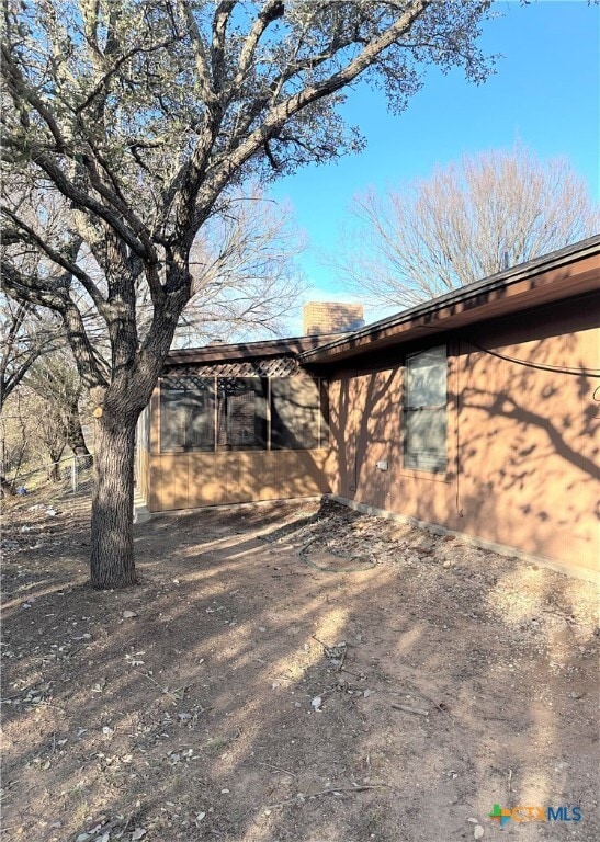 Building Photo - 2204 Phyllis Dr