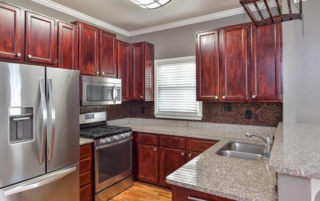 Building Photo - 371 Woodward Ave SE